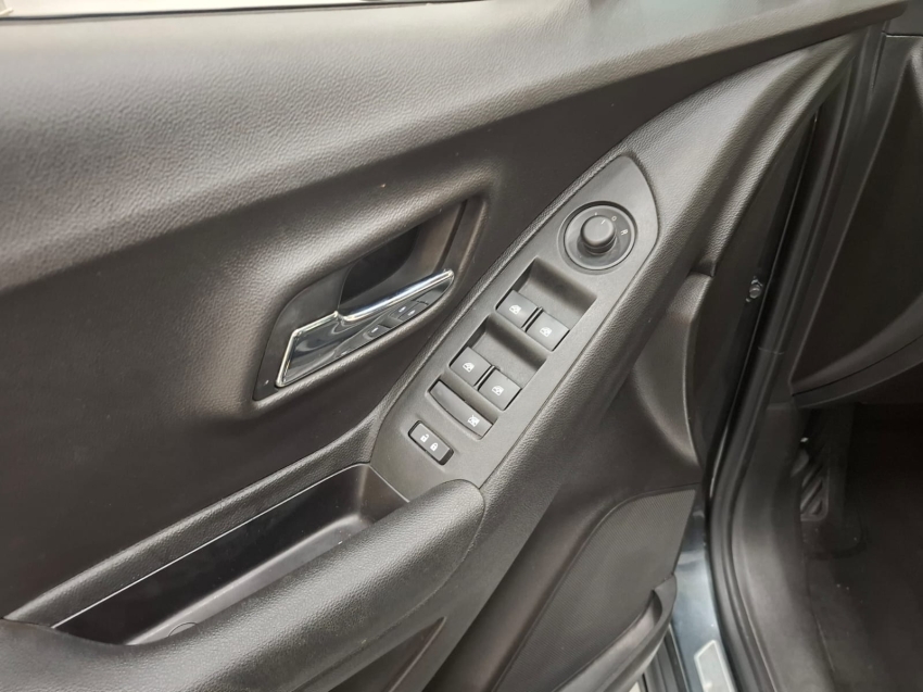 chevrolet tracker 1.4 16v turbo flex premier automatico 4p 2018 chevrolet tracker 1.4 16v turbo flex premier automatico 4p 2018