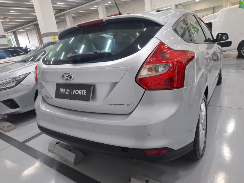 ford focus 2.0 se hatch 16v flex 4p auto automatico 2014