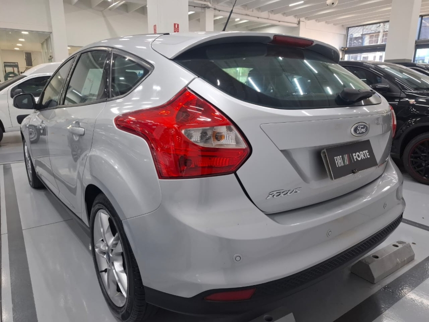 ford focus 2.0 se hatch 16v flex 4p auto automatico 2014