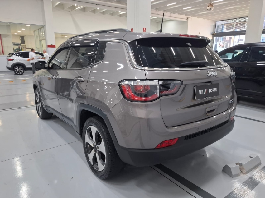 jeep compass 2.0 16v flex longitude automatico 4p 2018 jeep compass 2.0 16v flex longitude automatico 4p 2018