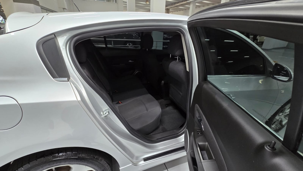 chevrolet cruze 1.8 lt sport6 16v flex 4p manual 201411