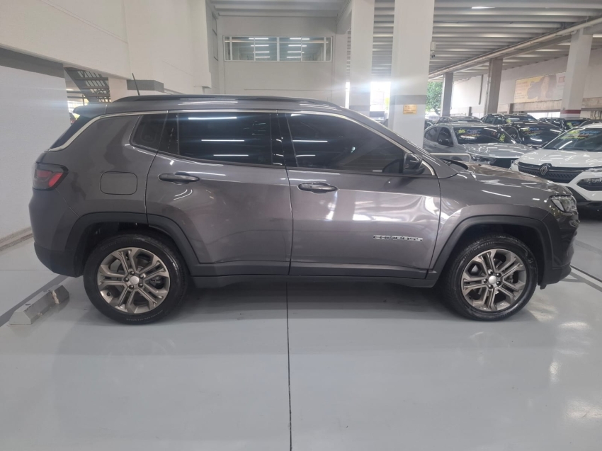 jeep compass 1.3 t270 turbo flex longitude at6 4p automatico 2024 jeep compass 1.3 t270 turbo flex longitude at6 4p automatico 2024
