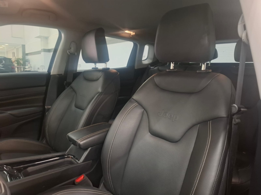 jeep compass 1.3 t270 turbo flex longitude at6 4p automatico 2024 jeep compass 1.3 t270 turbo flex longitude at6 4p automatico 2024