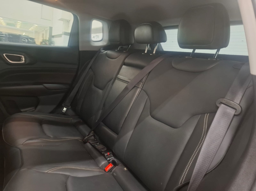 jeep compass 1.3 t270 turbo flex longitude at6 4p automatico 2024 jeep compass 1.3 t270 turbo flex longitude at6 4p automatico 2024
