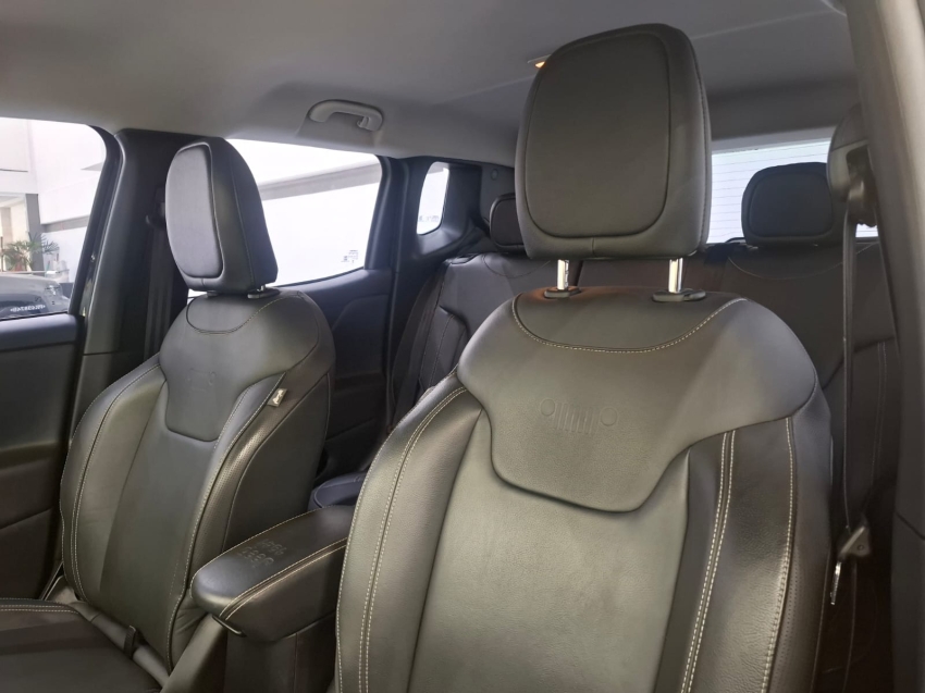 jeep renegade 1.3 t270 turbo flex longitude at6 4p automatico 2023 jeep renegade 1.3 t270 turbo flex longitude at6 4p automatico 2023
