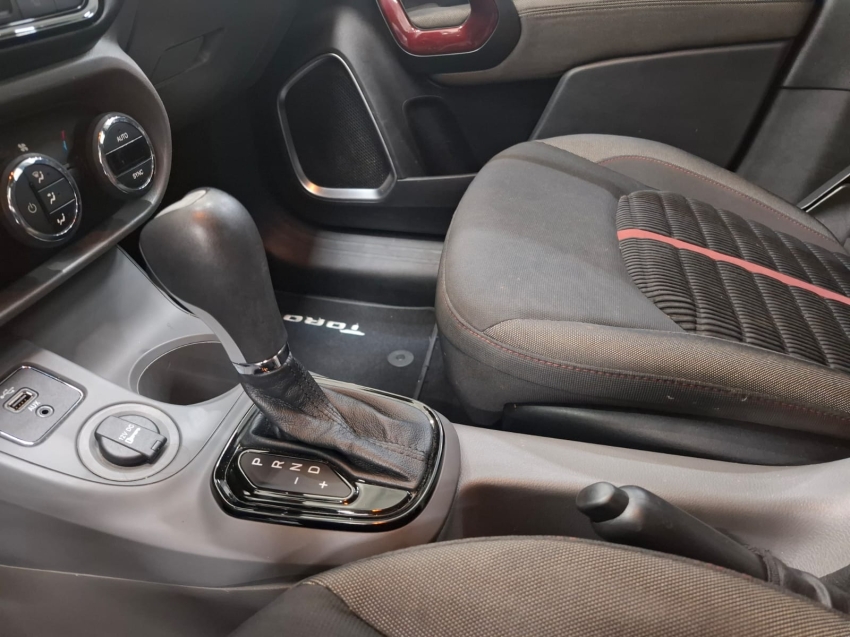 fiat toro 1.8 16v evo flex freedom at6 4p automatico 2018 fiat toro 1.8 16v evo flex freedom at6 4p automatico 2018