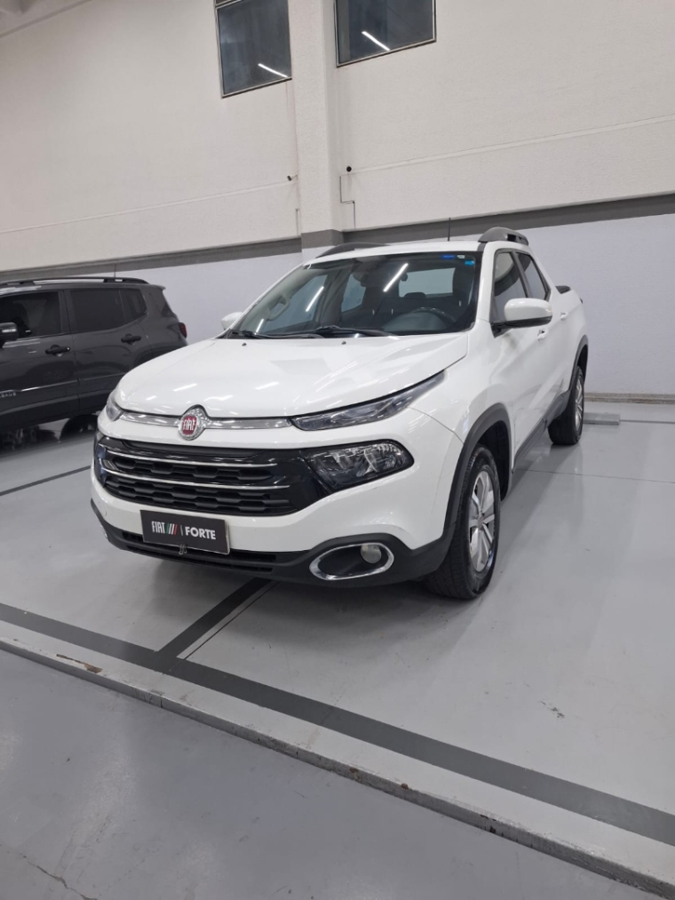 fiat toro 1.8 16v evo flex freedom at6 4p automatico 2018 fiat toro 1.8 16v evo flex freedom at6 4p automatico 2018