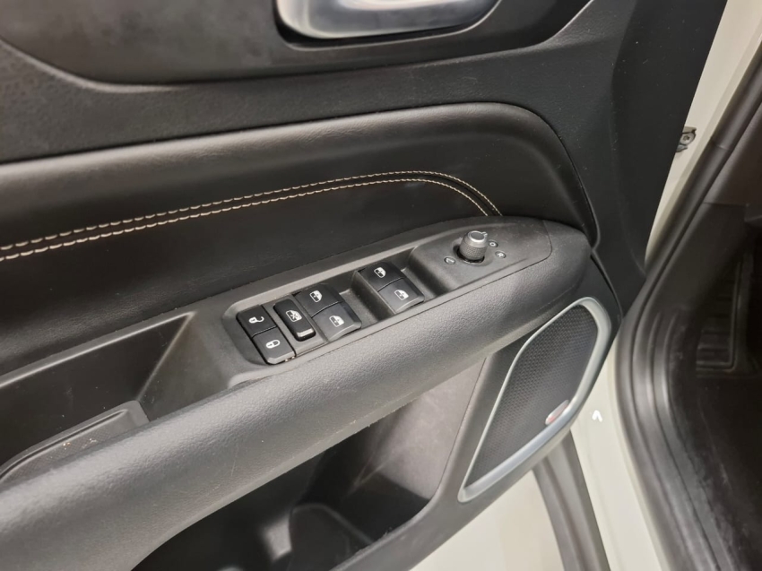 jeep compass 1.3 t270 turbo flex longitude at6 4p automatico 2023 jeep compass 1.3 t270 turbo flex longitude at6 4p automatico 2023