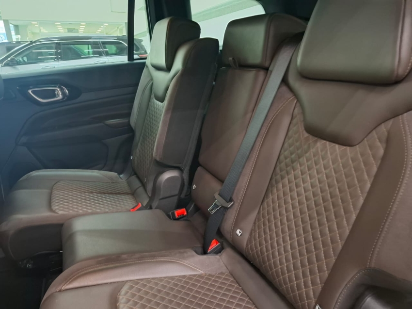 jeep commander 2.0 td380 turbo diesel overland at9 4p automatico 2022