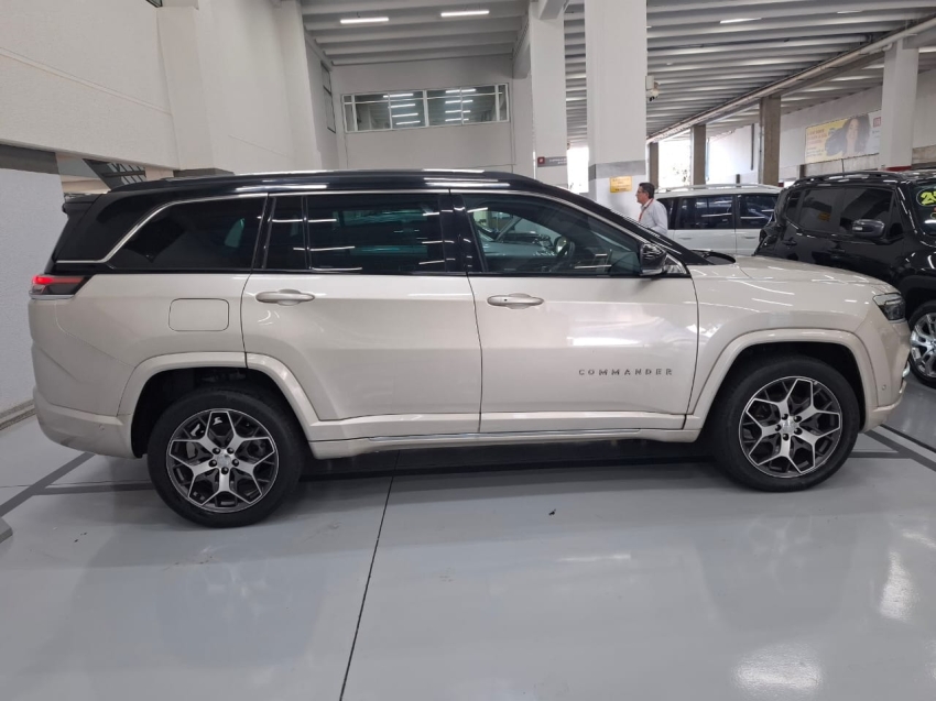 jeep commander 2.0 td380 turbo diesel overland at9 4p automatico 2022