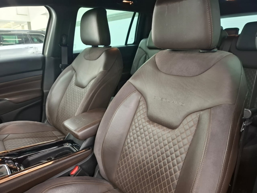 jeep commander 2.0 td380 turbo diesel overland at9 4p automatico 2022