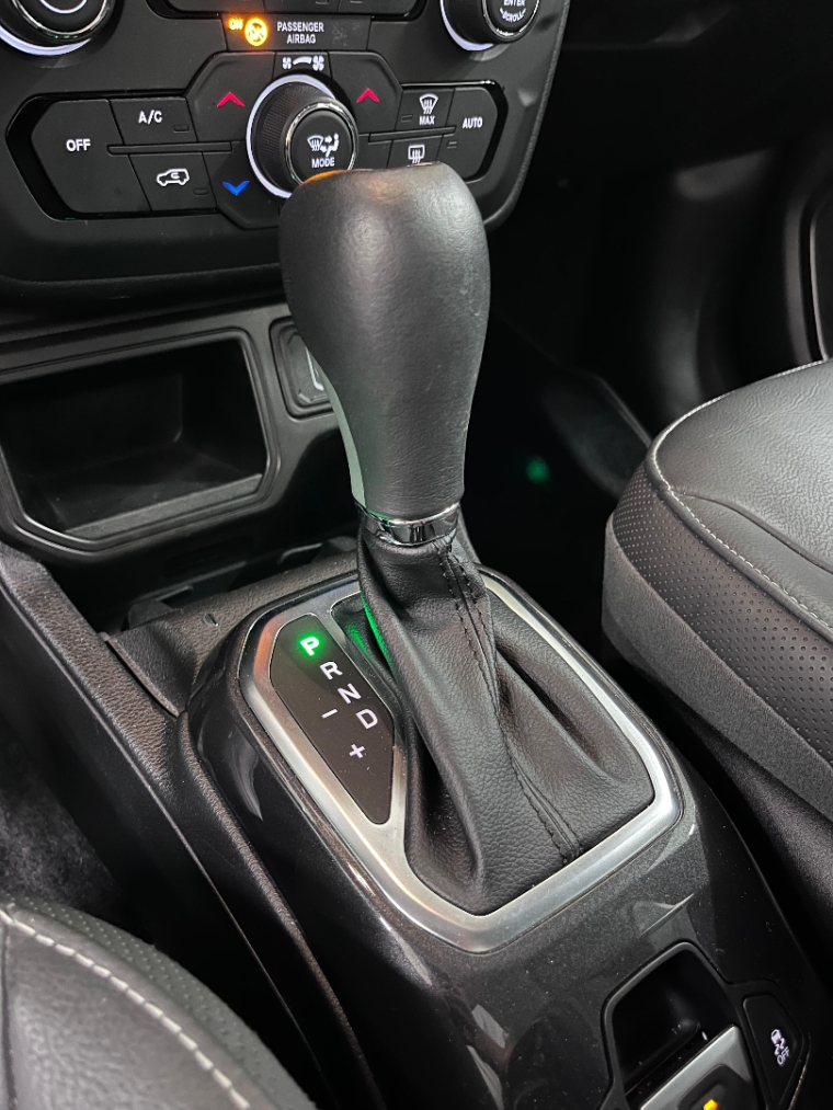 jeep renegade 1.3 t270 turbo flex longitude at6 4p automatico 2023 jeep renegade 1.3 t270 turbo flex longitude at6 4p automatico 2023