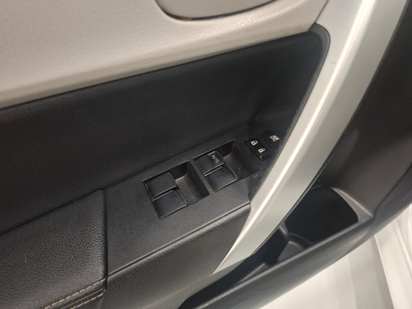 toyota corolla 1.8 gli upper 16v flex 4p automatico 2018 toyota corolla 1.8 gli upper 16v flex 4p automatico 2018