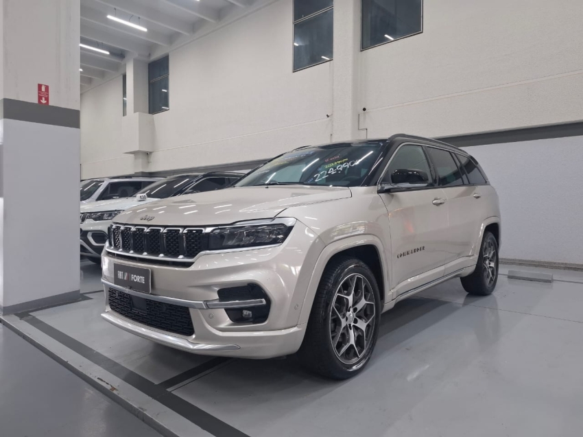 jeep commander 1.3 t270 turbo flex overland at6 4p automatico 2023 jeep commander 1.3 t270 turbo flex overland at6 4p automatico 2023