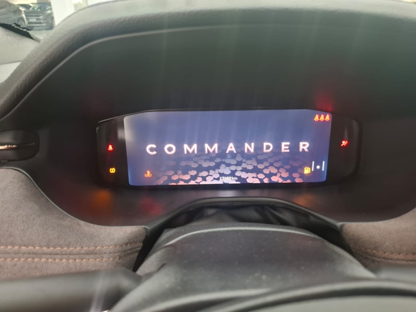jeep commander 1.3 t270 turbo flex overland at6 4p automatico 2023 jeep commander 1.3 t270 turbo flex overland at6 4p automatico 2023