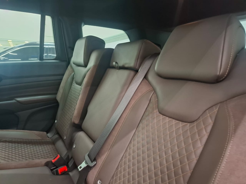 jeep commander 1.3 t270 turbo flex overland at6 4p automatico 2023 jeep commander 1.3 t270 turbo flex overland at6 4p automatico 2023