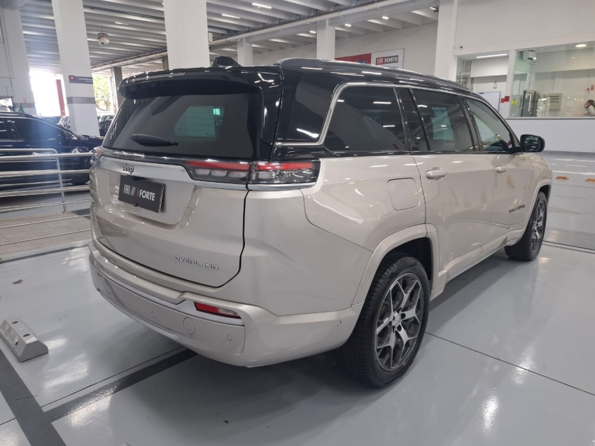 jeep commander 1.3 t270 turbo flex overland at6 4p automatico 2023 jeep commander 1.3 t270 turbo flex overland at6 4p automatico 2023