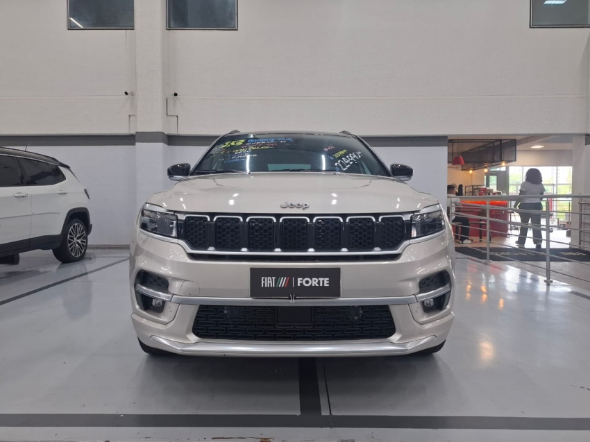 jeep commander 1.3 t270 turbo flex overland at6 4p automatico 2023 jeep commander 1.3 t270 turbo flex overland at6 4p automatico 2023