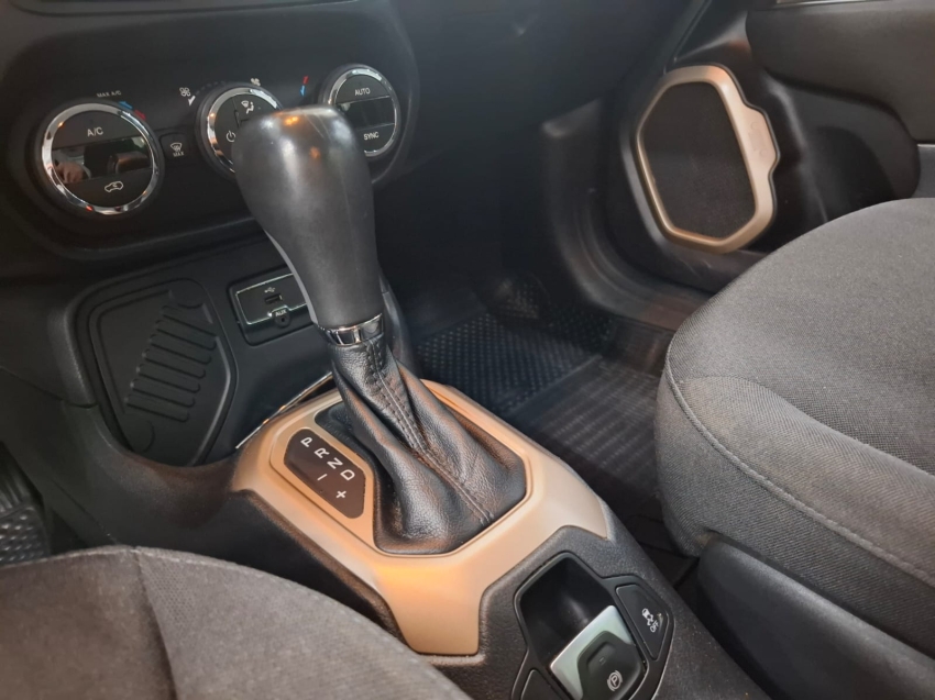 jeep renegade 1.8 16v flex longitude 4p automatico 2016 jeep renegade 1.8 16v flex longitude 4p automatico 2016