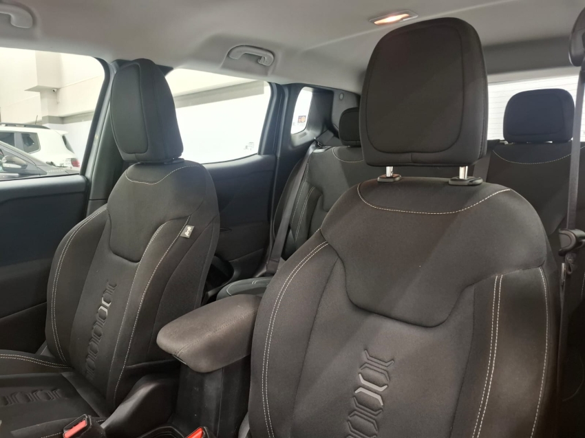 jeep renegade 1.3 t270 turbo flex at6 4p automatico 2024 jeep renegade 1.3 t270 turbo flex at6 4p automatico 2024