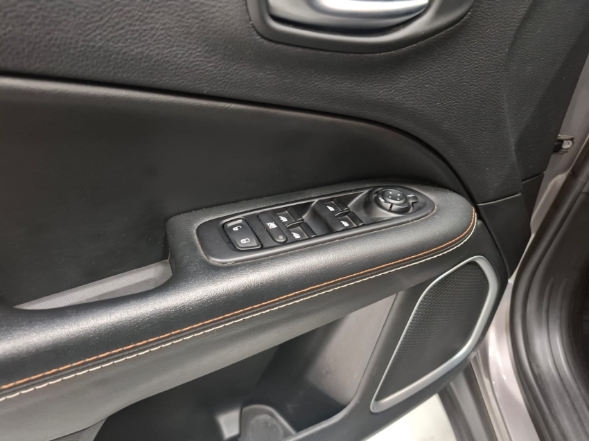 jeep compass 2.0 16v diesel longitude 4x4 automatico 4p 2019 jeep compass 2.0 16v diesel longitude 4x4 automatico 4p 2019