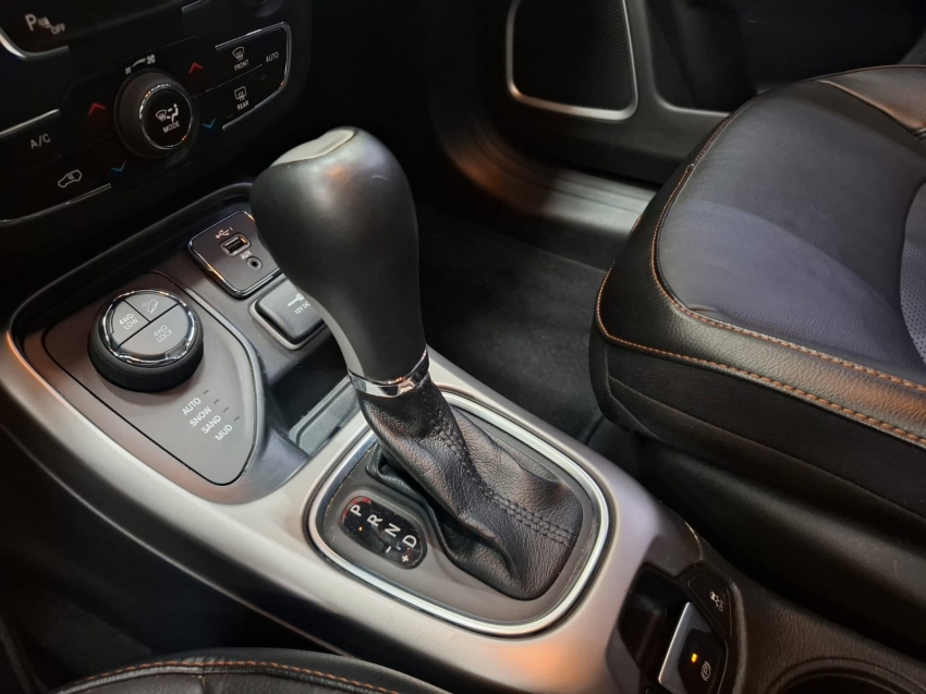 jeep compass 2.0 16v diesel longitude 4x4 automatico 4p 2019 jeep compass 2.0 16v diesel longitude 4x4 automatico 4p 2019