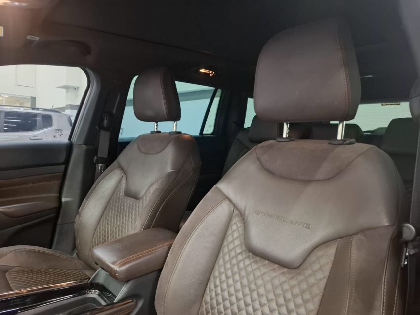 jeep commander 1.3 t270 turbo flex overland at6 4p automatico 2022 jeep commander 1.3 t270 turbo flex overland at6 4p automatico 2022