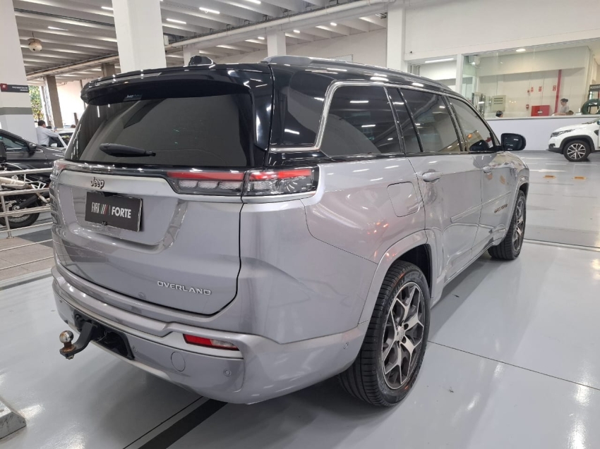 jeep commander 1.3 t270 turbo flex overland at6 4p automatico 2022 jeep commander 1.3 t270 turbo flex overland at6 4p automatico 2022
