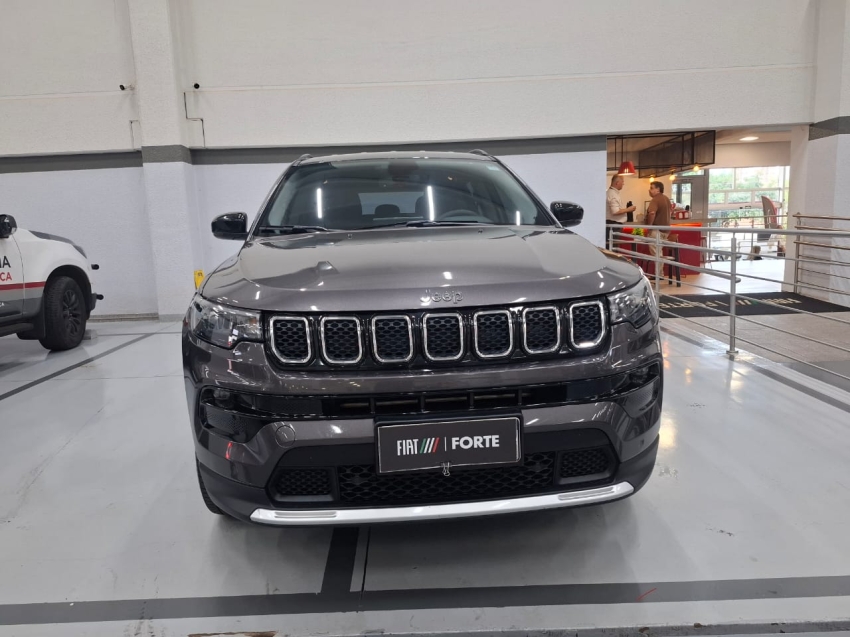 jeep compass 1.3 t270 turbo flex longitude at6 4p automatico 2023 jeep compass 1.3 t270 turbo flex longitude at6 4p automatico 2023