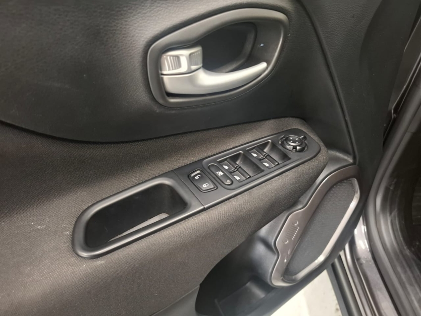 jeep renegade 1.3 t270 turbo flex at6 4p automatico 2024 jeep renegade 1.3 t270 turbo flex at6 4p automatico 2024