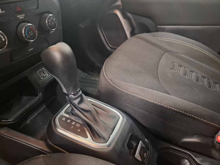 jeep renegade 1.3 t270 turbo flex at6 4p automatico 2024 jeep renegade 1.3 t270 turbo flex at6 4p automatico 2024