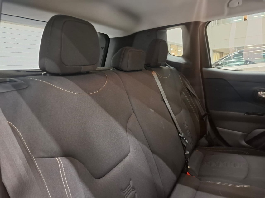jeep renegade 1.3 t270 turbo flex sport at6 4p automatico 2023 jeep renegade 1.3 t270 turbo flex sport at6 4p automatico 2023
