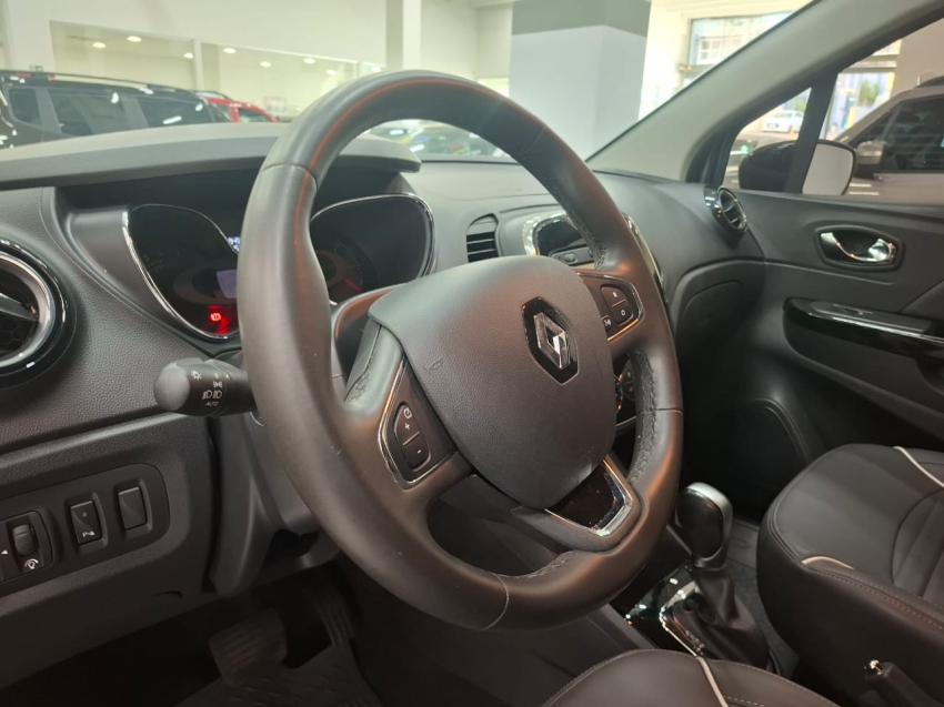 renault captur 2.0 16v hi-flex intense automatico flex 4p 2019 renault captur 2.0 16v hi-flex intense automatico flex 4p 2019