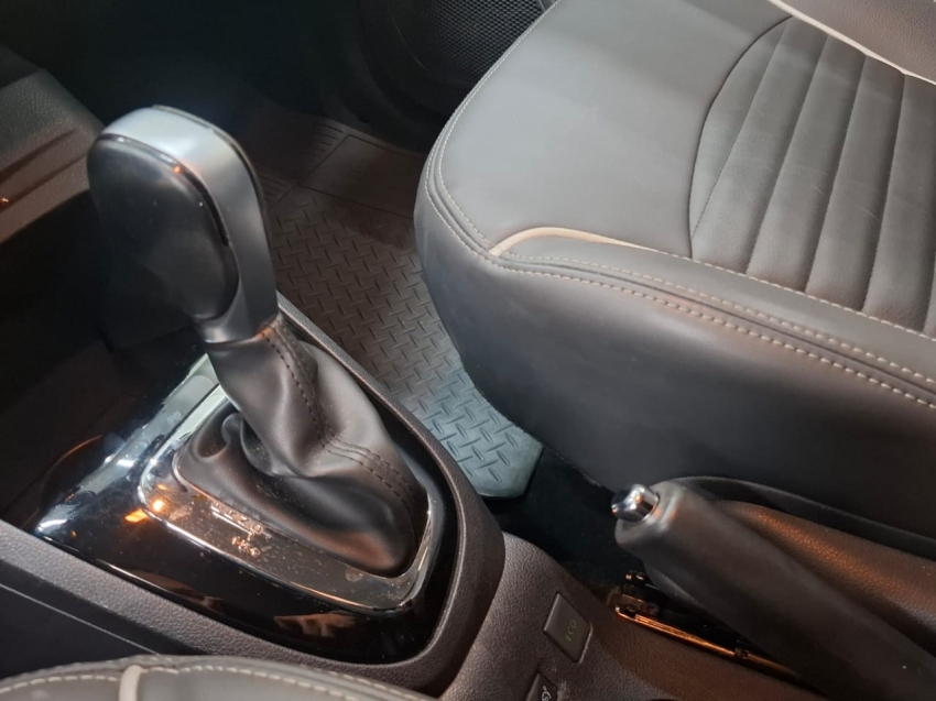 renault captur 2.0 16v hi-flex intense automatico flex 4p 2019 renault captur 2.0 16v hi-flex intense automatico flex 4p 2019