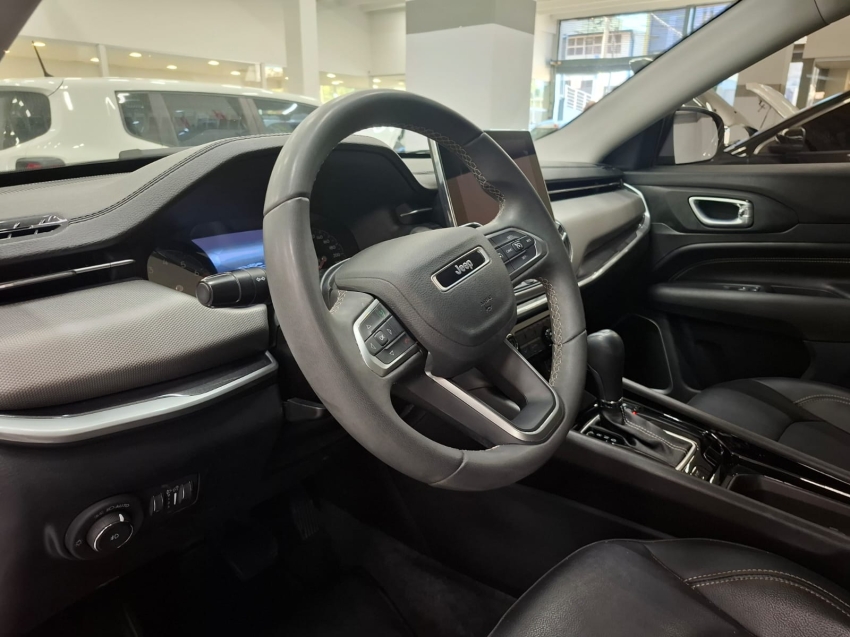 jeep compass 1.3 t270 turbo flex longitude at6 4p automatico 2023 jeep compass 1.3 t270 turbo flex longitude at6 4p automatico 2023