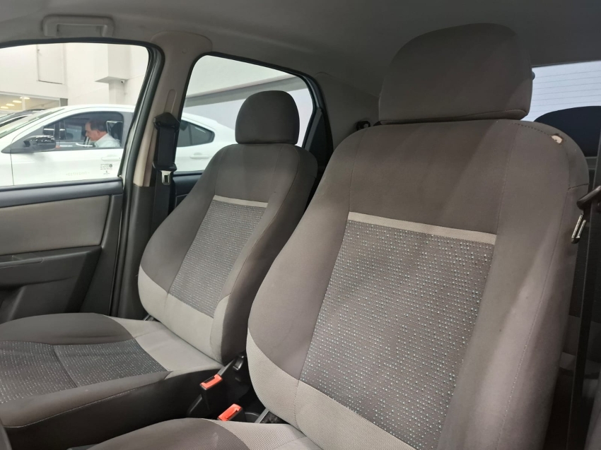 chevrolet celta 1.0 mpfi lt 8v flex 4p manual 2013 chevrolet celta 1.0 mpfi lt 8v flex 4p manual 2013