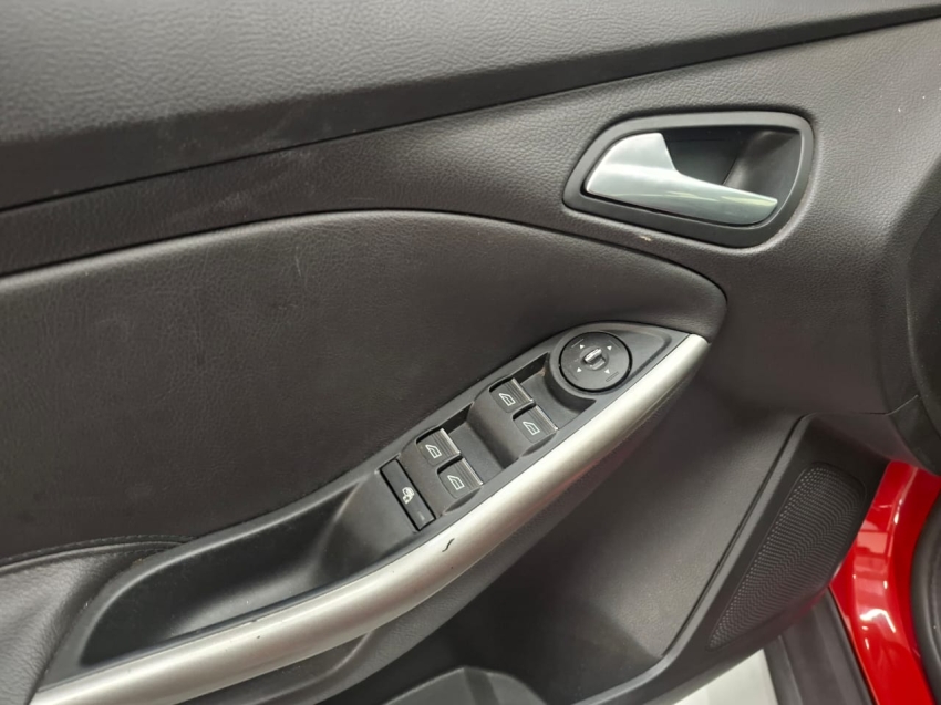 ford focus 2.0 se hatch 16v flex 4p auto automatico 2014