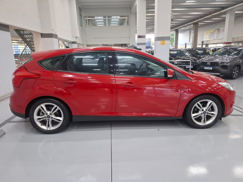 ford focus 2.0 se hatch 16v flex 4p auto automatico 2014