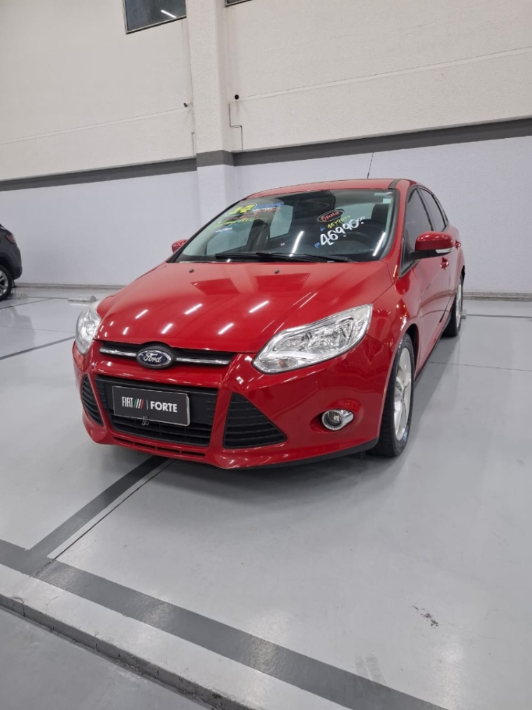 ford focus 2.0 se hatch 16v flex 4p auto automatico 2014 ford focus 2.0 se hatch 16v flex 4p auto automatico 2014