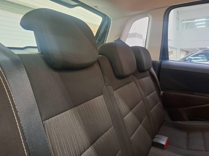 fiat idea 1.6 mpi essence 16v flex 4p automatizado automatico 2014 fiat idea 1.6 mpi essence 16v flex 4p automatizado automatico 2014