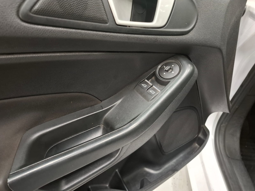 ford fiesta 1.6 ti-vct flex se manual 4p 2018 ford fiesta 1.6 ti-vct flex se manual 4p 2018