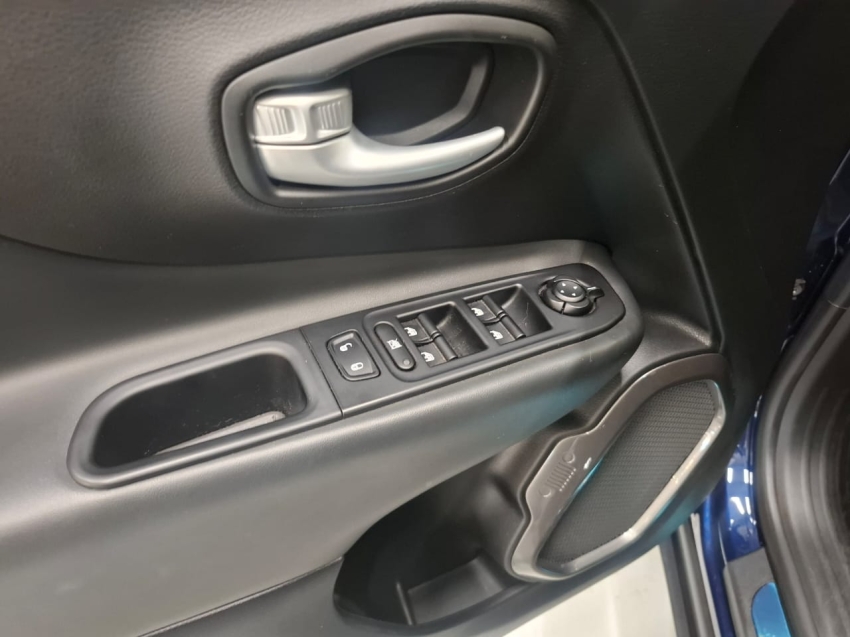 jeep renegade 1.3 t270 turbo flex longitude at6 4p automatico 2023 jeep renegade 1.3 t270 turbo flex longitude at6 4p automatico 2023