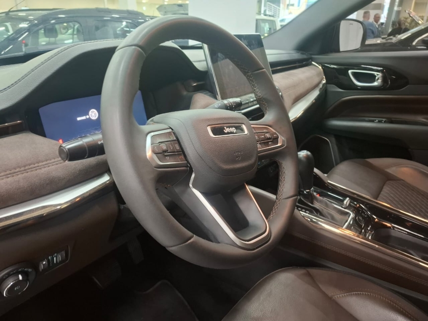 jeep commander 2.0 td380 turbo diesel overland at9 4p automatico 2023 jeep commander 2.0 td380 turbo diesel overland at9 4p automatico 2023