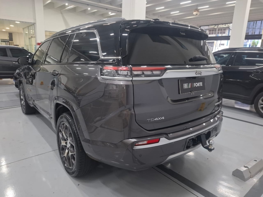 jeep commander 2.0 td380 turbo diesel overland at9 4p automatico 2023 jeep commander 2.0 td380 turbo diesel overland at9 4p automatico 2023