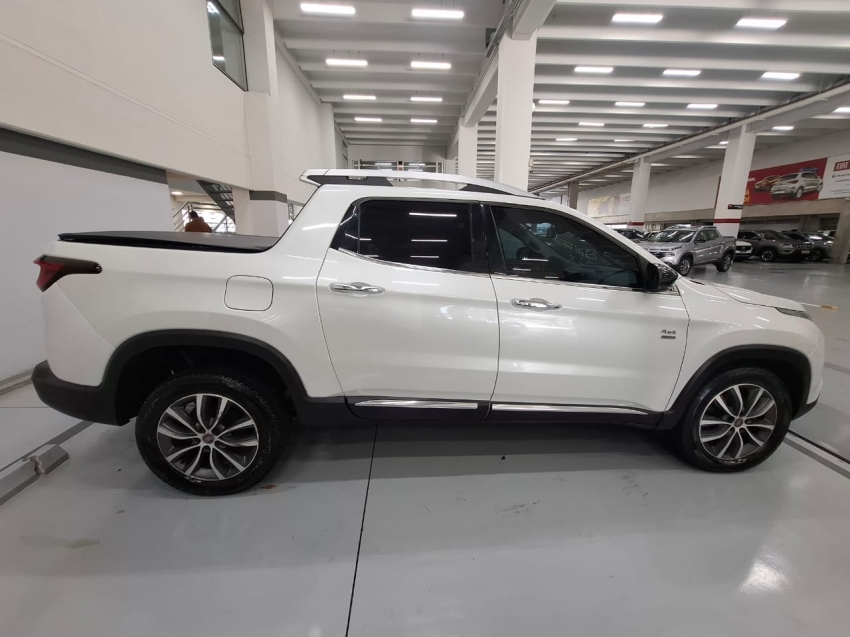 fiat toro 2.0 16v turbo diesel volcano 4wd at9 4p automatico 2020 fiat toro 2.0 16v turbo diesel volcano 4wd at9 4p automatico 2020
