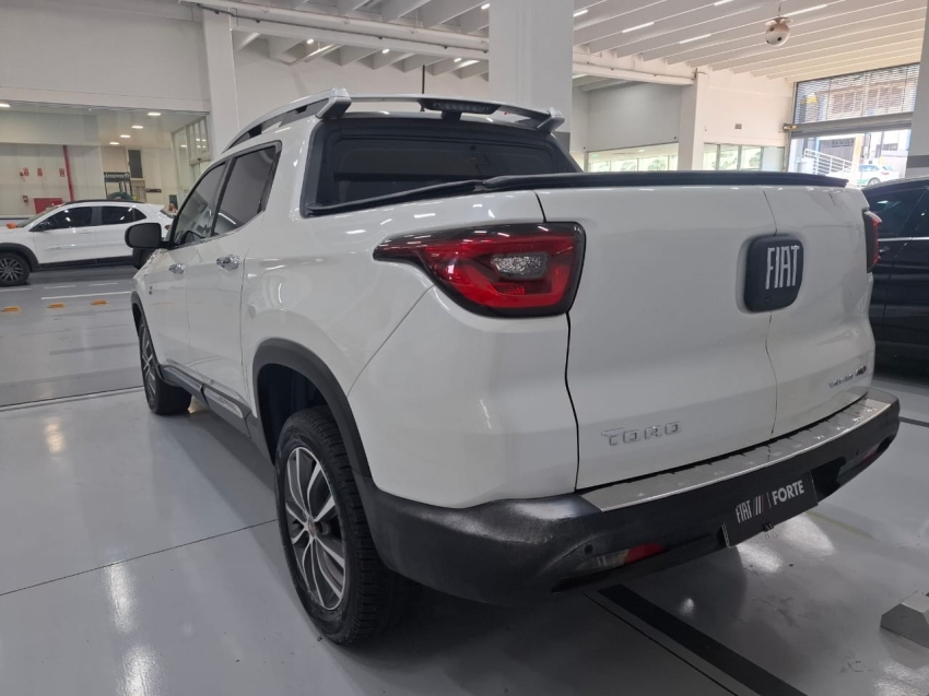 fiat toro 2.0 16v turbo diesel volcano 4wd at9 4p automatico 2020 fiat toro 2.0 16v turbo diesel volcano 4wd at9 4p automatico 2020