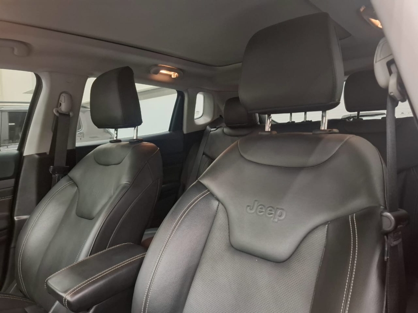 jeep compass 1.3 t270 turbo flex longitude at6 4p automatico 2024 jeep compass 1.3 t270 turbo flex longitude at6 4p automatico 2024