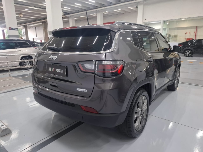 jeep compass 1.3 t270 turbo flex longitude at6 4p automatico 2024 jeep compass 1.3 t270 turbo flex longitude at6 4p automatico 2024