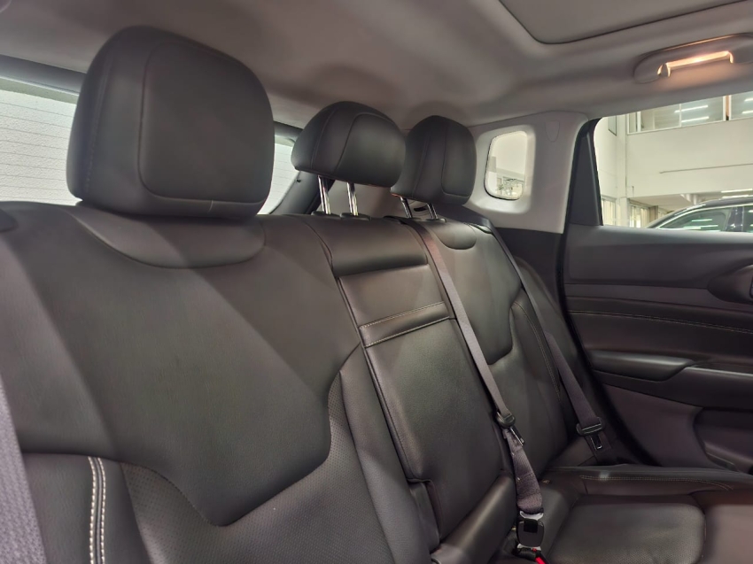 jeep compass 1.3 t270 turbo flex longitude at6 4p automatico 2024 jeep compass 1.3 t270 turbo flex longitude at6 4p automatico 2024