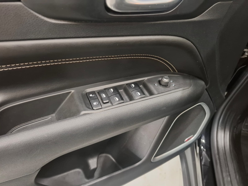 jeep compass 1.3 t270 turbo flex longitude at6 4p automatico 2023 jeep compass 1.3 t270 turbo flex longitude at6 4p automatico 2023